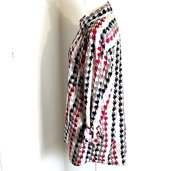 Style & Co Rose, Black,    White & Gray Printed Buttondown Blouse, Size 2X - Picture 8 of 10